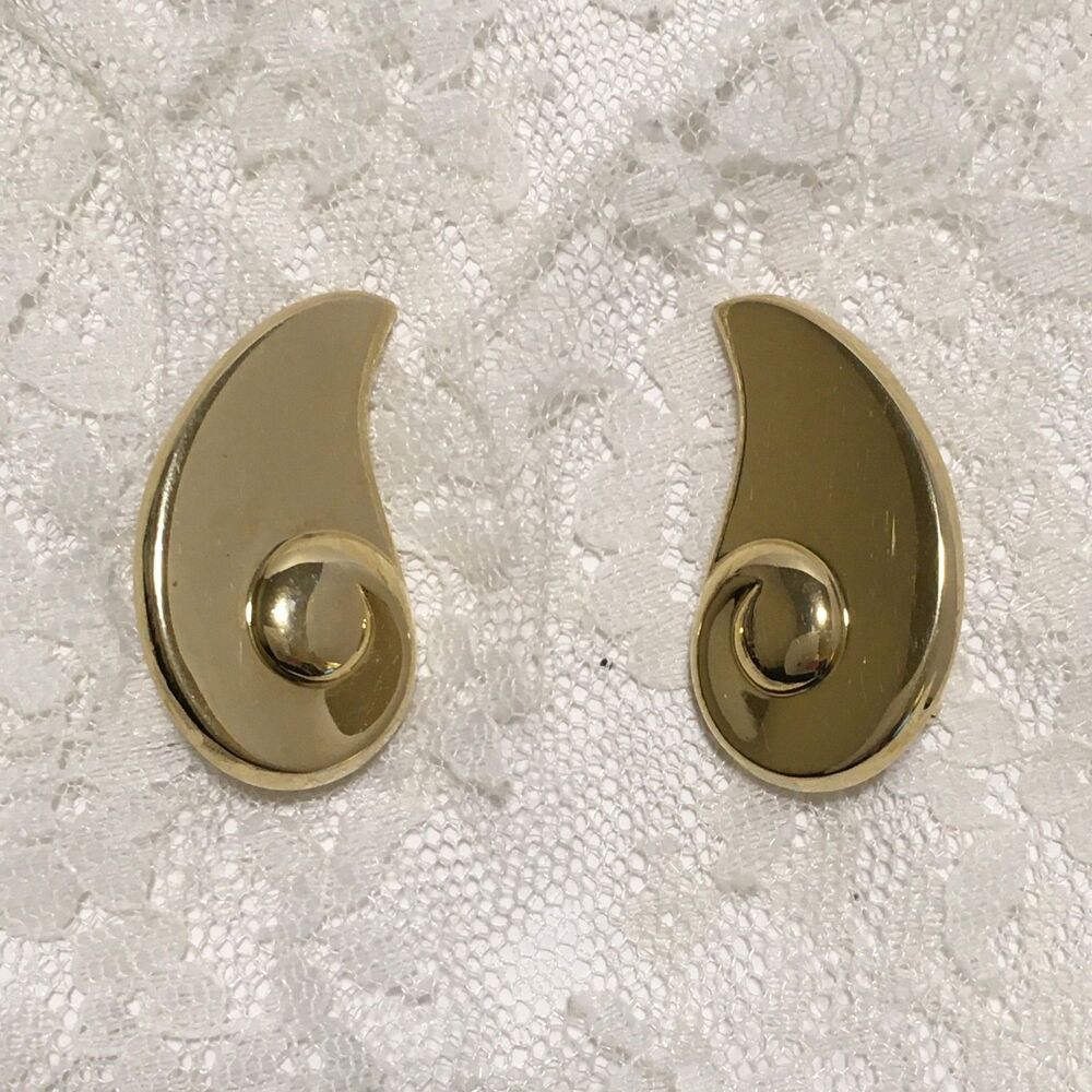 Vintage Monet Clip On Earrings Gold Tone Swirl Crescent Statement Mod